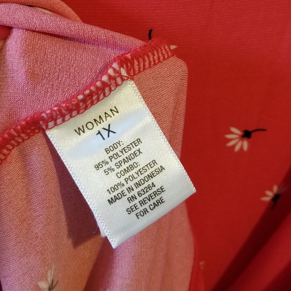 Dress Barn tulip hem blouse, 1X NWOT - Picture 5 of 5